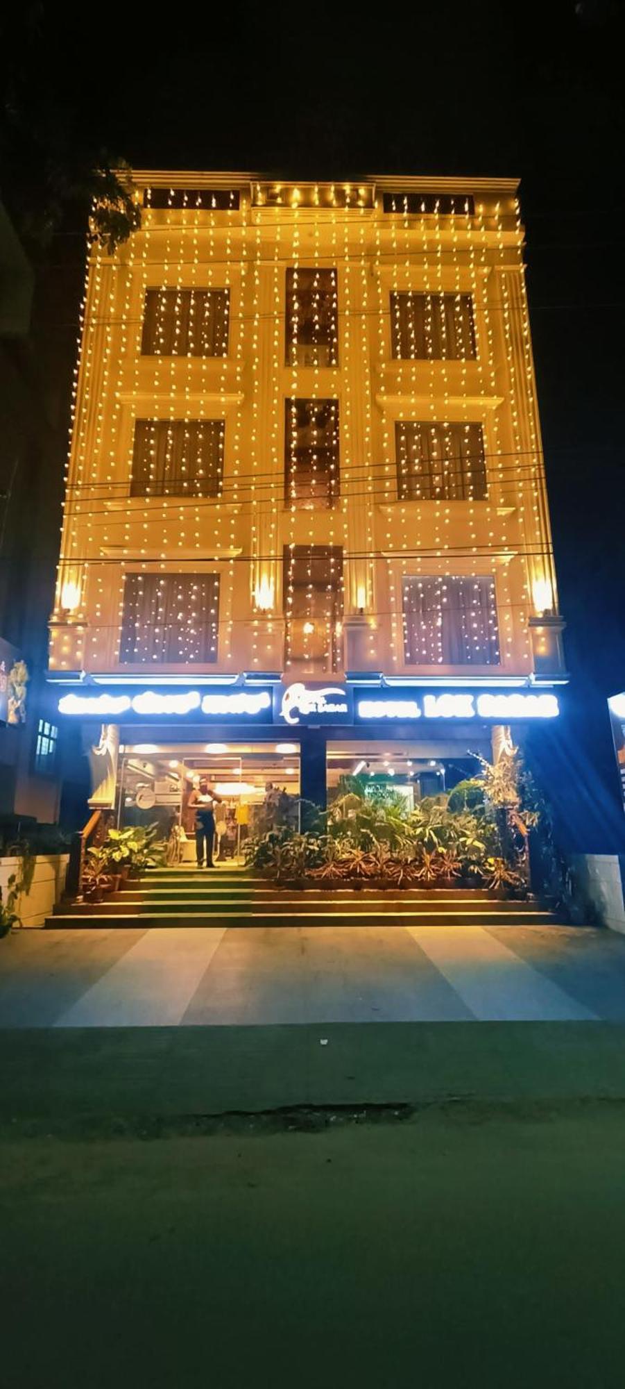 โลก สาคร Hotel ไมซอร์ ภายนอก รูปภาพ