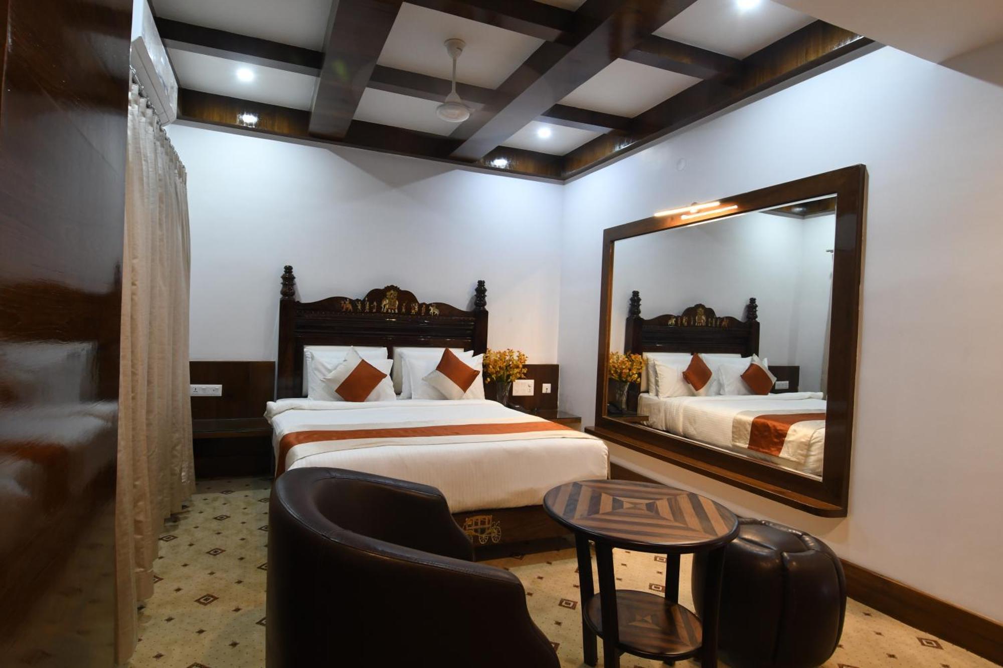 โลก สาคร Hotel ไมซอร์ ภายนอก รูปภาพ